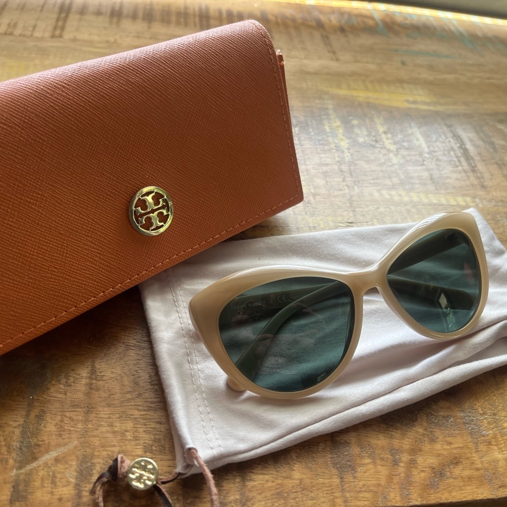 Tory Burch Cat Eye Sunglasses